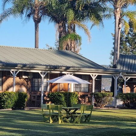 Koorawatha Homestead Motel Bororen Exterior photo