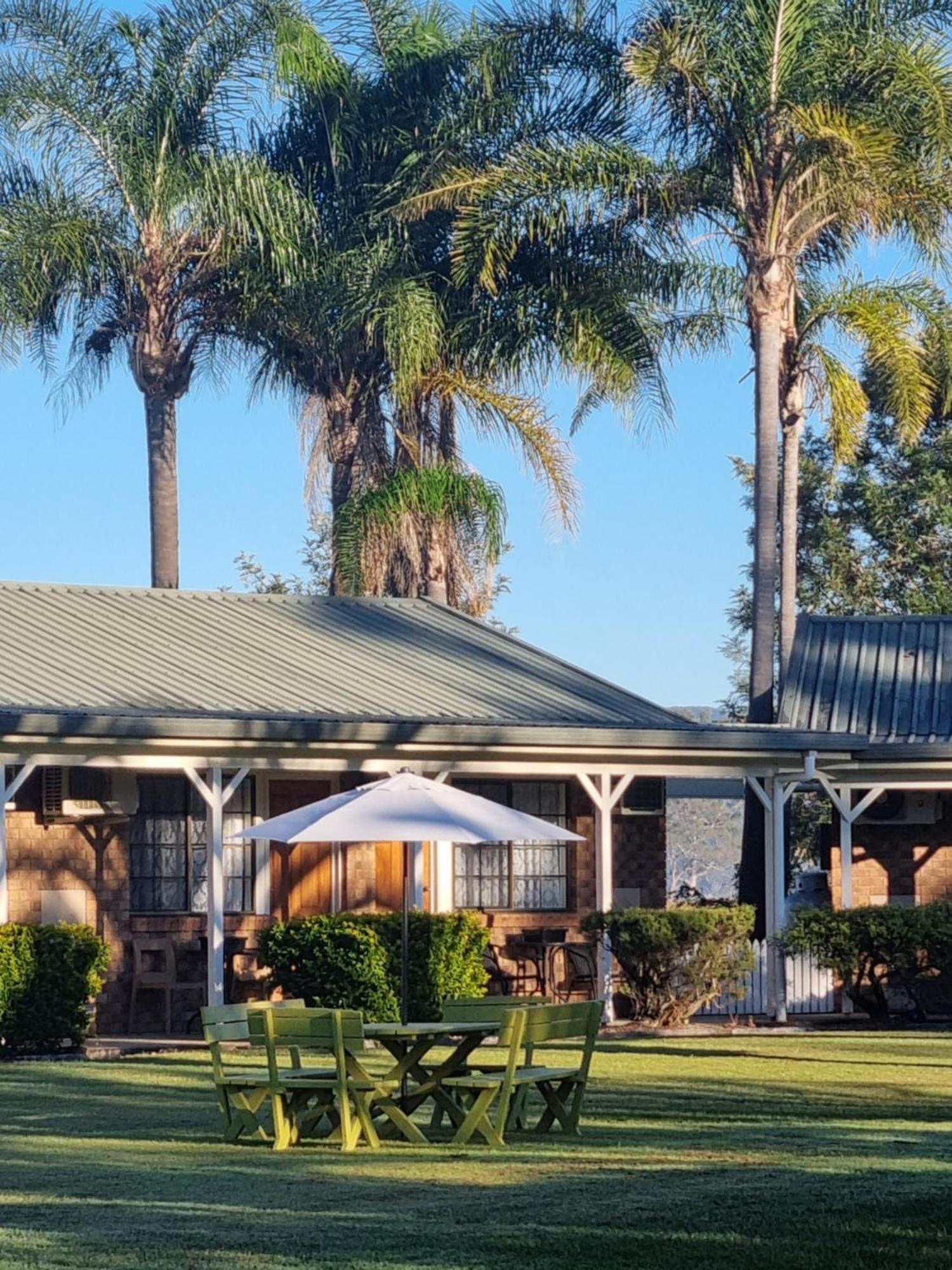 Koorawatha Homestead Motel Bororen Room photo